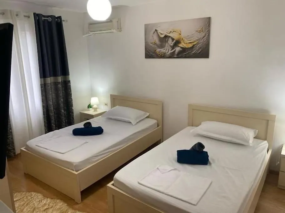 Cozy Apartment 티라나